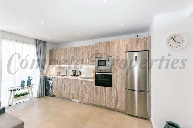 2 bedroom Apartment for rent in Cómpeta with pool garage - € 900 (Ref: 8515031)