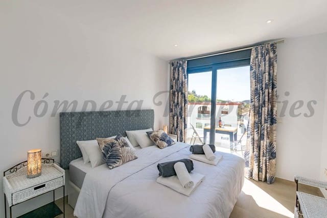 2 bedroom Apartment for rent in Cómpeta with pool garage - € 900 (Ref: 8515031)