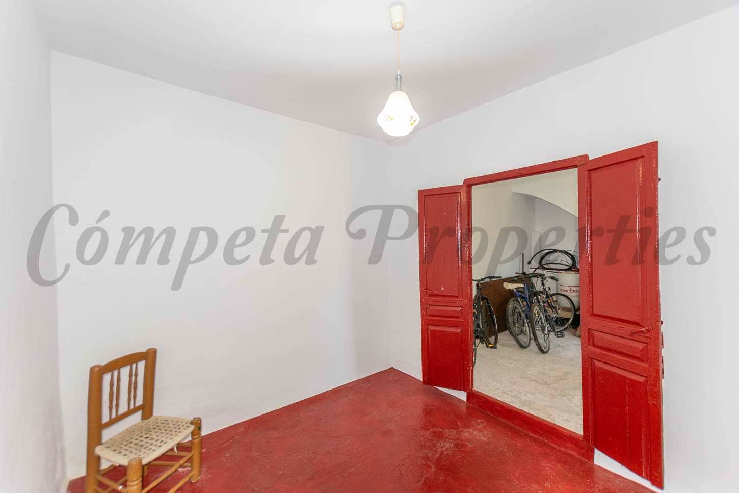 5 soverom Hus til salgs i Sayalonga - € 235 000 (Ref: 8520697)