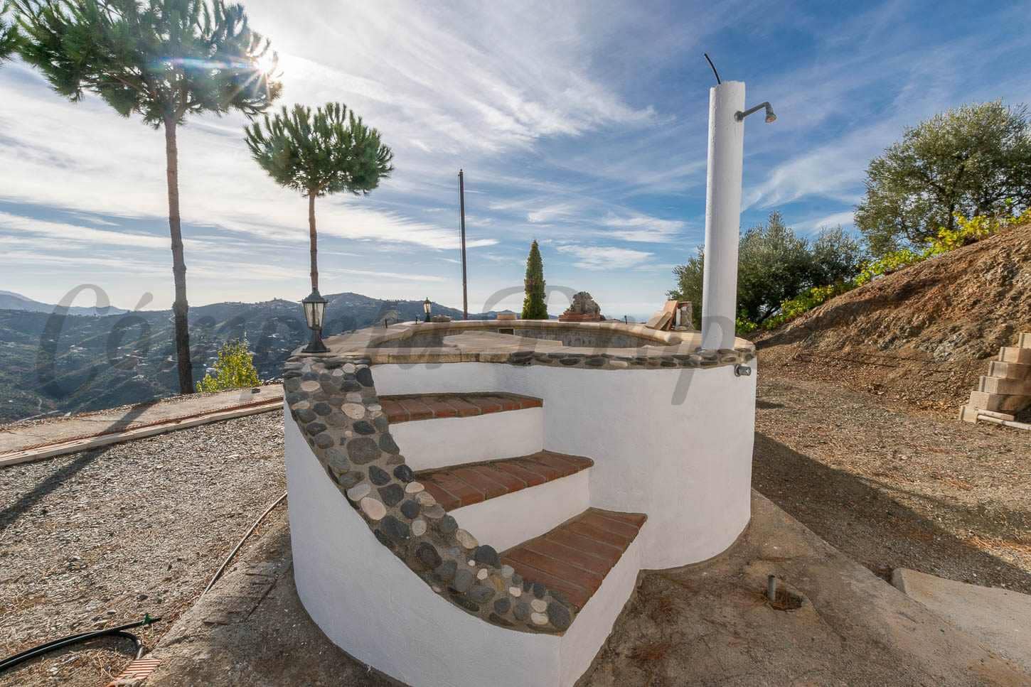 2 bedroom Finca/Country House for sale in Archez with pool - € 180,000 (Ref: 8534424)