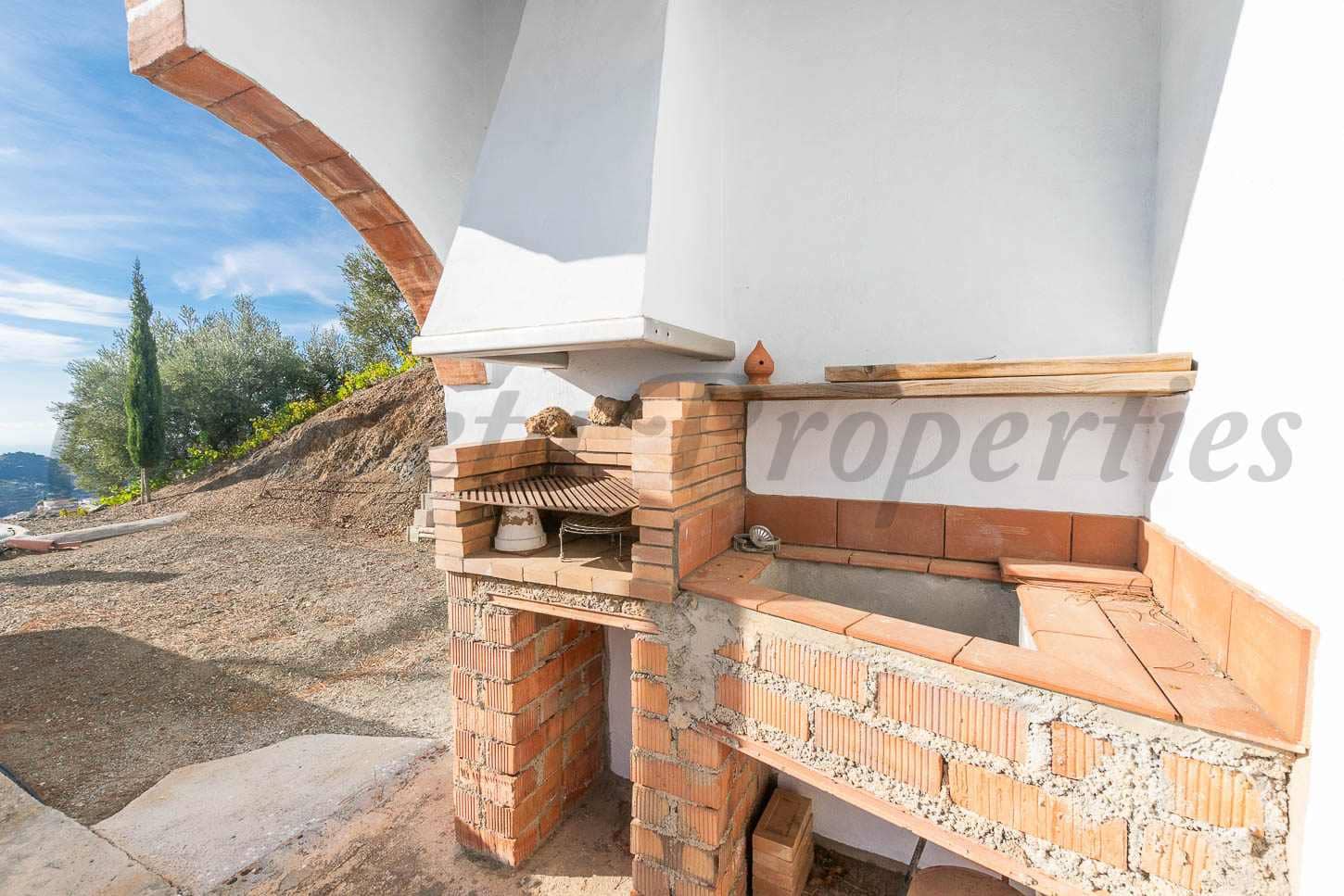 2 bedroom Finca/Country House for sale in Archez with pool - € 180,000 (Ref: 8534424)