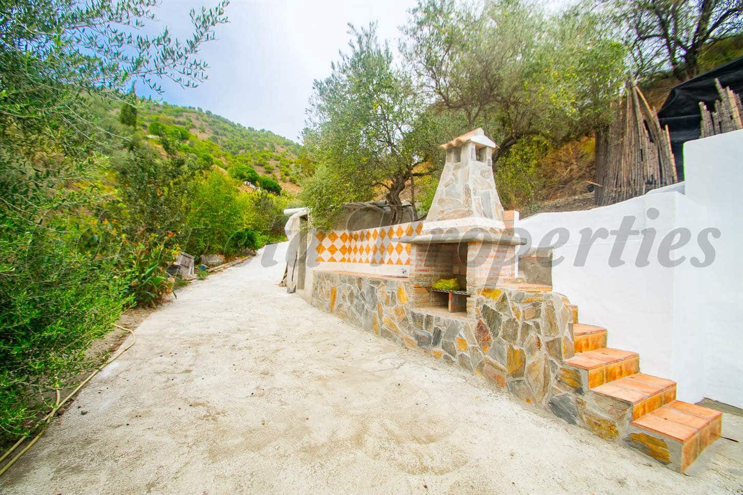 3 sypialnia Finka/Dom wiejski na sprzedaż w Competa - 190 000 € (Ref: 8539164)