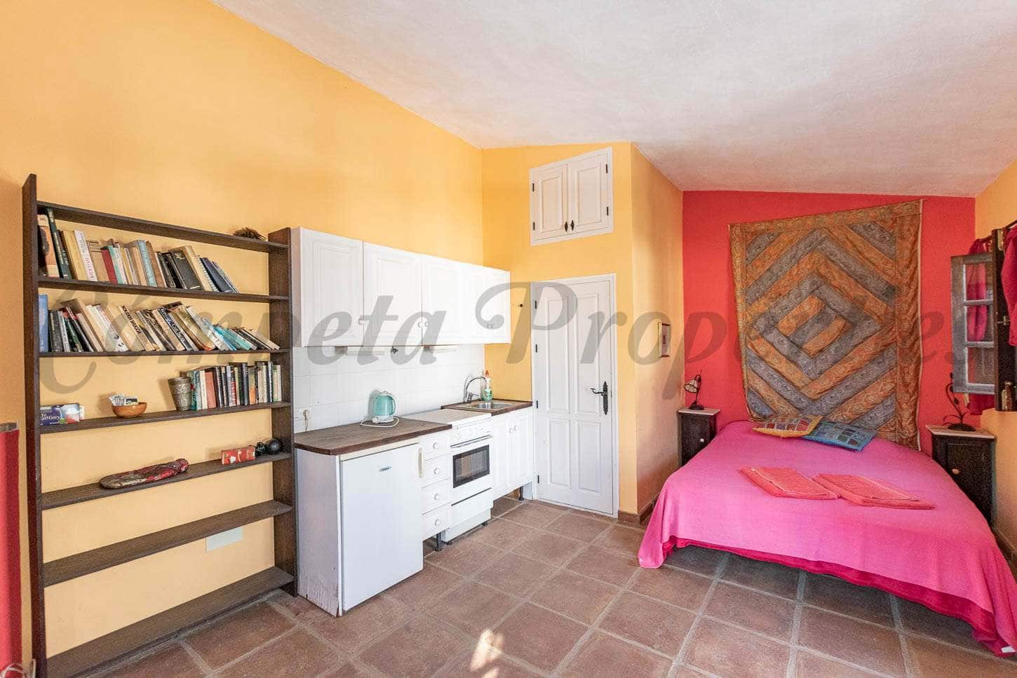 7 makuuhuone Maalaistalo myytävänä paikassa Torrox mukana uima-altaan - 880 000 € (Ref: 8539279)