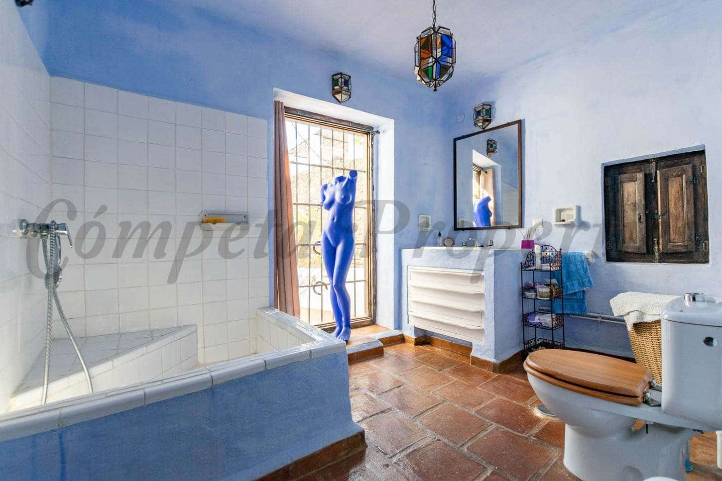 7 makuuhuone Maalaistalo myytävänä paikassa Torrox mukana uima-altaan - 880 000 € (Ref: 8539279)