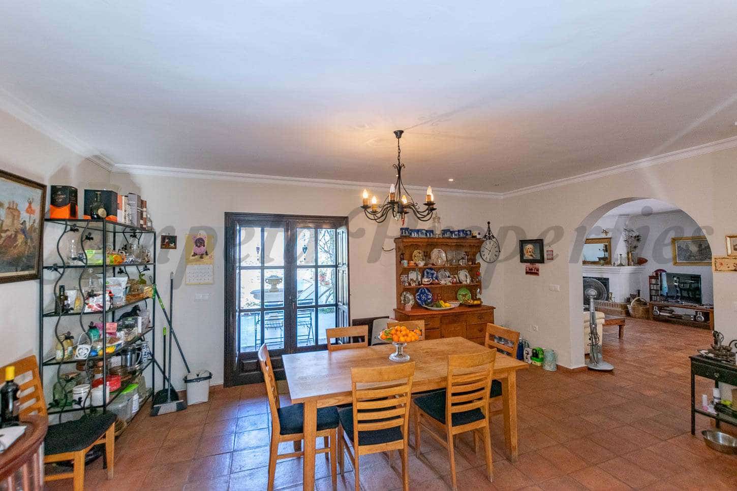 7 makuuhuone Maalaistalo myytävänä paikassa Torrox mukana uima-altaan - 880 000 € (Ref: 8539279)