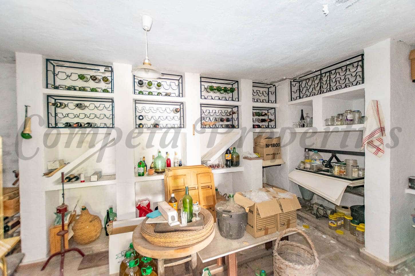 7 makuuhuone Maalaistalo myytävänä paikassa Torrox mukana uima-altaan - 880 000 € (Ref: 8539279)