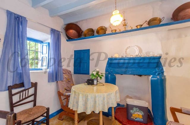 4 bedroom Townhouse for sale in Corumbela, Sayalonga - € 83,000 (Ref: 8541143)