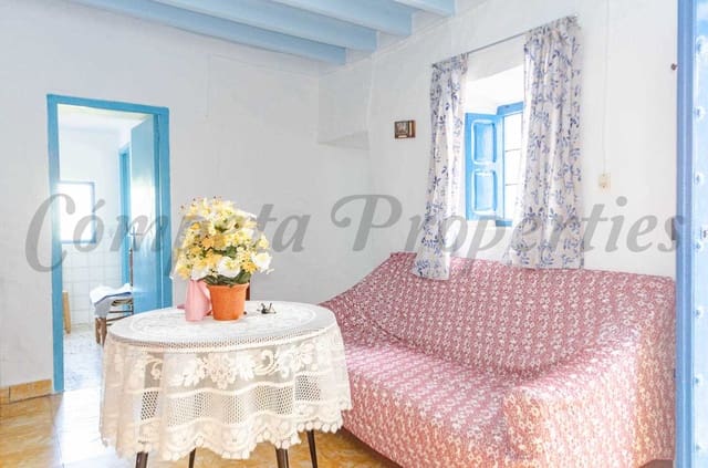 4 bedroom Townhouse for sale in Corumbela, Sayalonga - € 83,000 (Ref: 8541143)