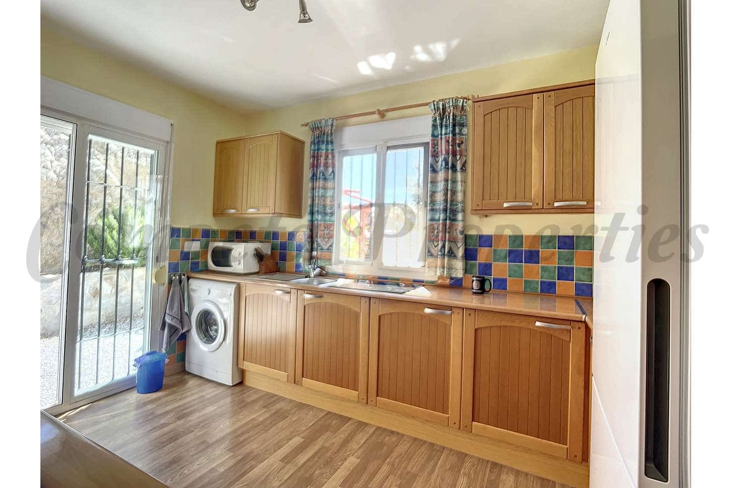 4 sypialnia Finka/Dom wiejski na sprzedaż w Sedella z basenem garażem - 425 000 € (Ref: 8541390)