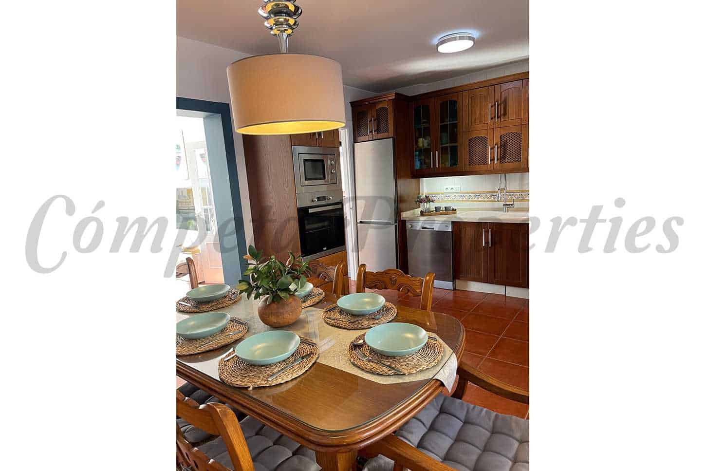 5 slaapkamer Huis te koop in Nerja met zwembad - € 750.000 (Ref: 8546070)