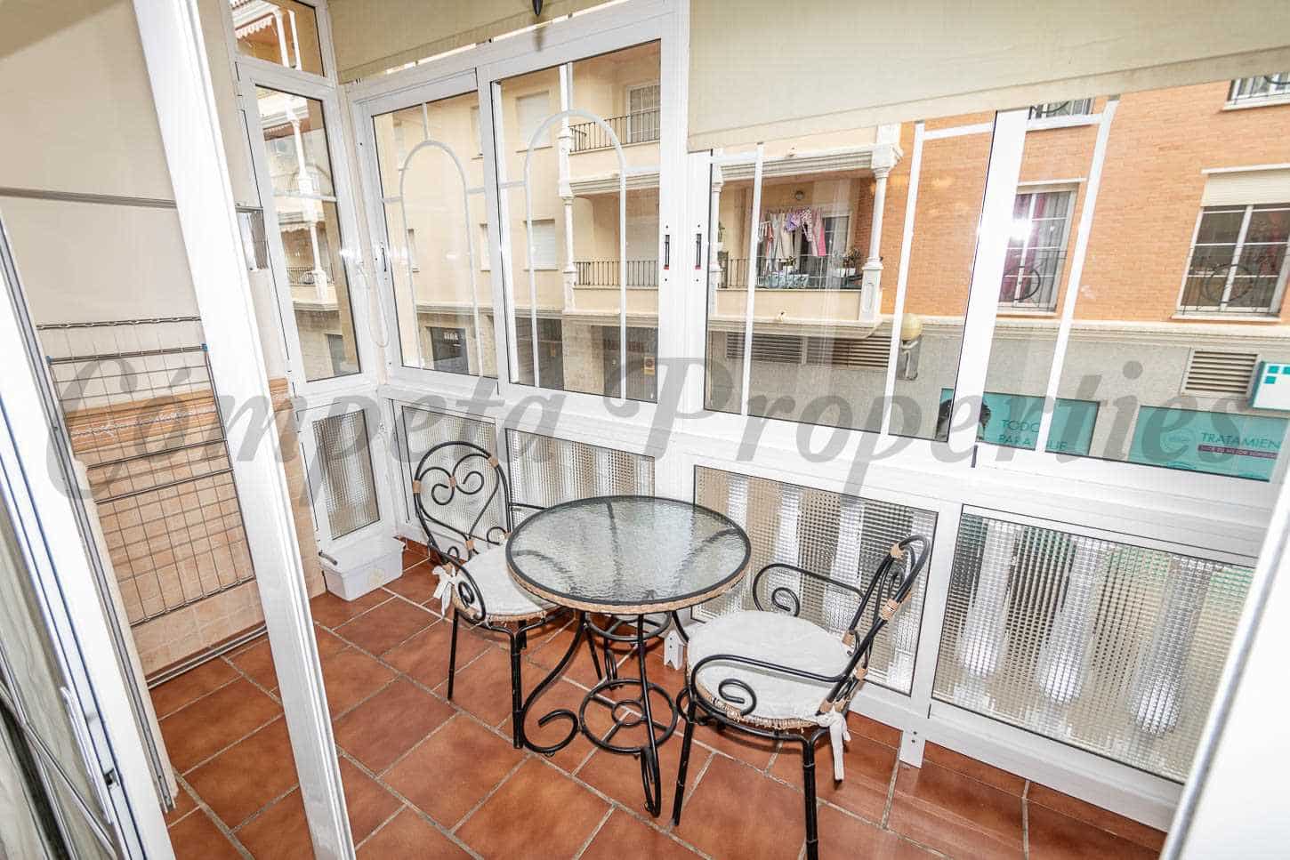 3 sypialnia Apartament do wynajęcia w Torrox-Costa z basenem - 850 € (Ref: 8549870)