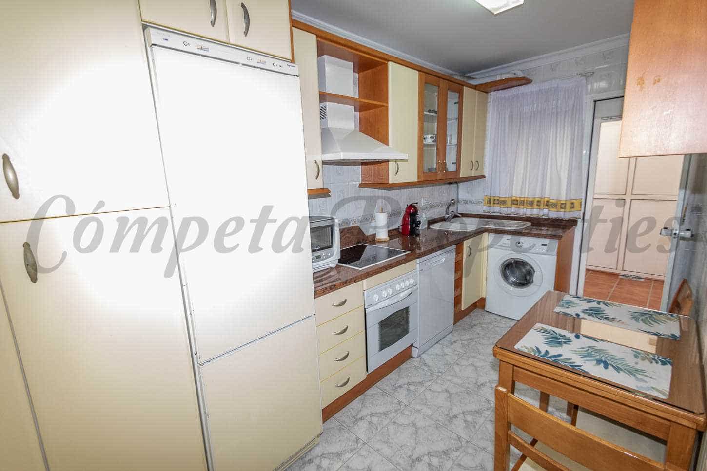 3 sypialnia Apartament do wynajęcia w Torrox-Costa z basenem - 850 € (Ref: 8549870)