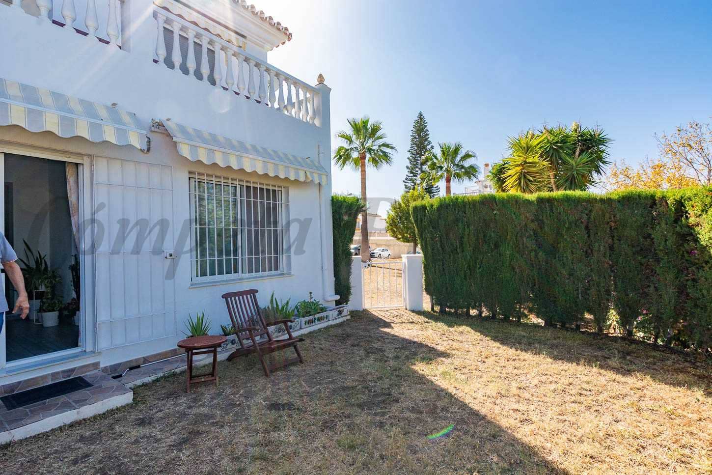 2 slaapkamer Appartement te koop in Torrox-Costa met zwembad - € 245.000 (Ref: 8560169)