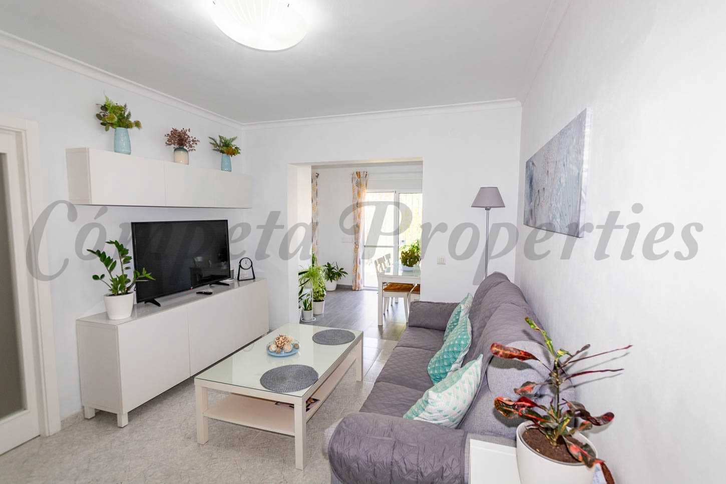 2 slaapkamer Appartement te koop in Torrox-Costa met zwembad - € 245.000 (Ref: 8560169)