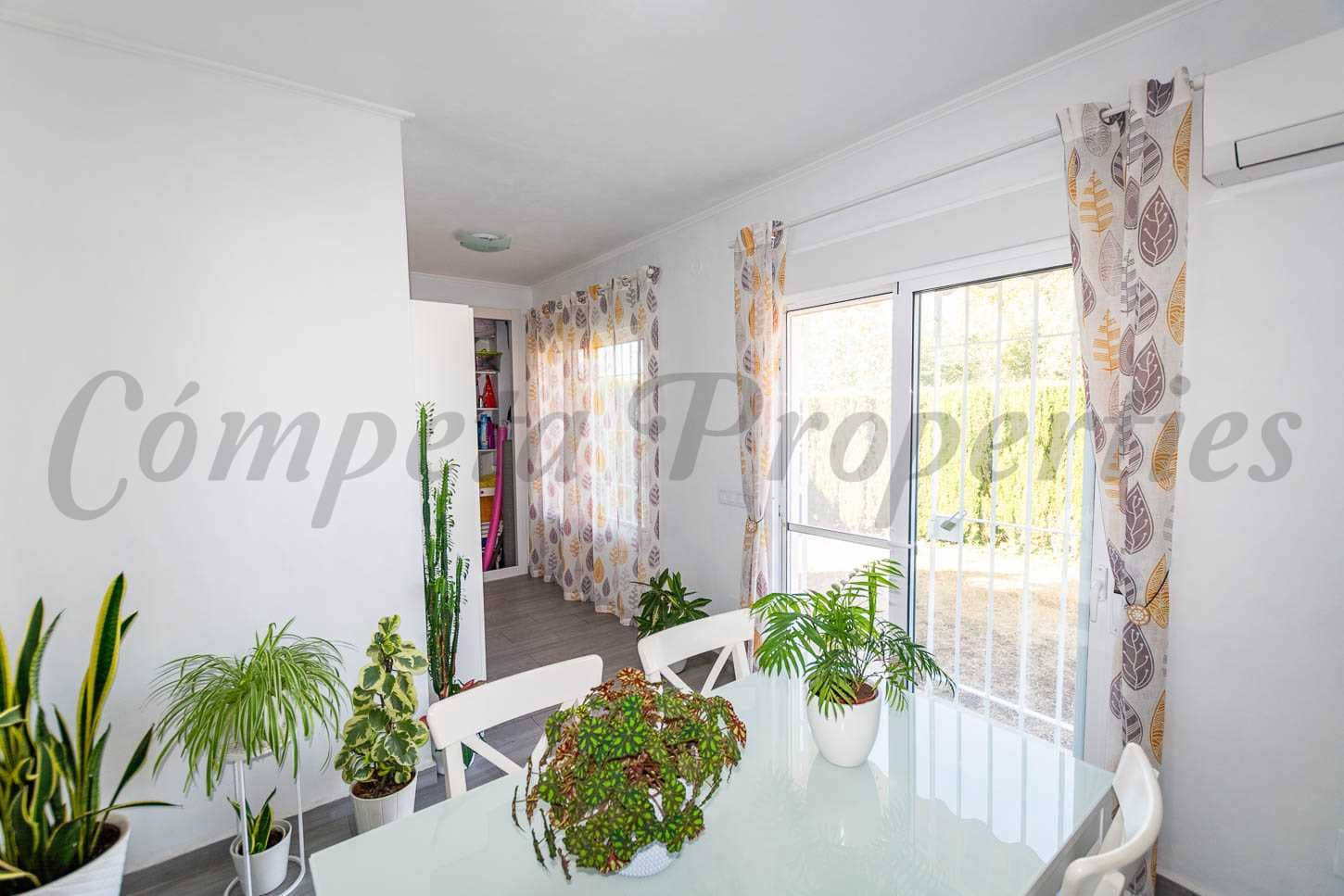 2 slaapkamer Appartement te koop in Torrox-Costa met zwembad - € 245.000 (Ref: 8560169)