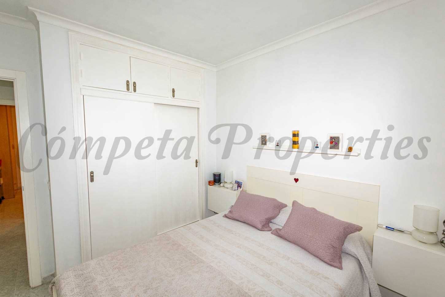 2 slaapkamer Appartement te koop in Torrox-Costa met zwembad - € 245.000 (Ref: 8560169)