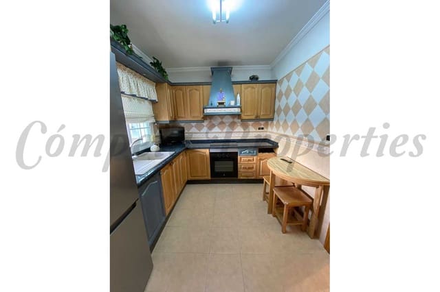 3 bedroom Apartment for sale in Cómpeta - € 170,000 (Ref: 8561876)