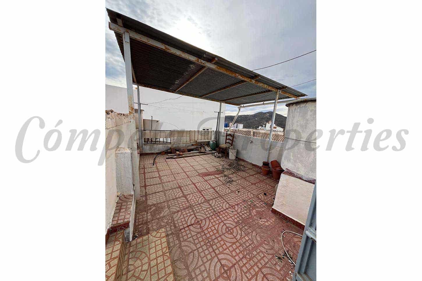 5 soveværelse Byhus til salg i Arenas - € 95.000 (Ref: 8583518)