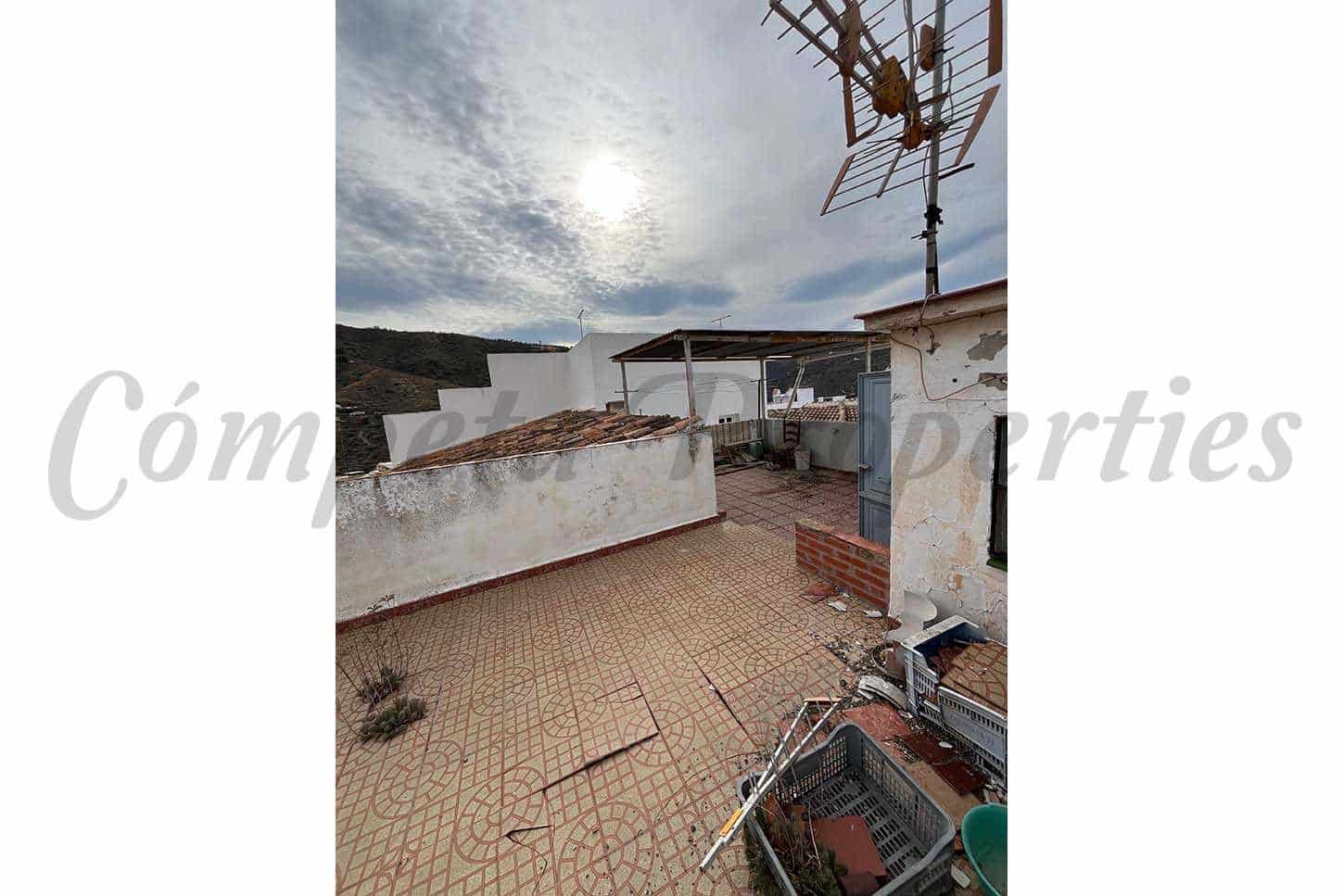 5 soveværelse Byhus til salg i Arenas - € 95.000 (Ref: 8583518)