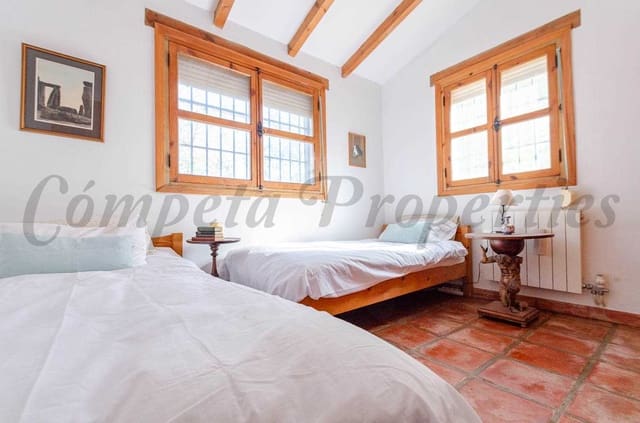 3 soverom Villa til salgs i Sedella med svømmebasseng - € 398 000 (Ref: 8589449)