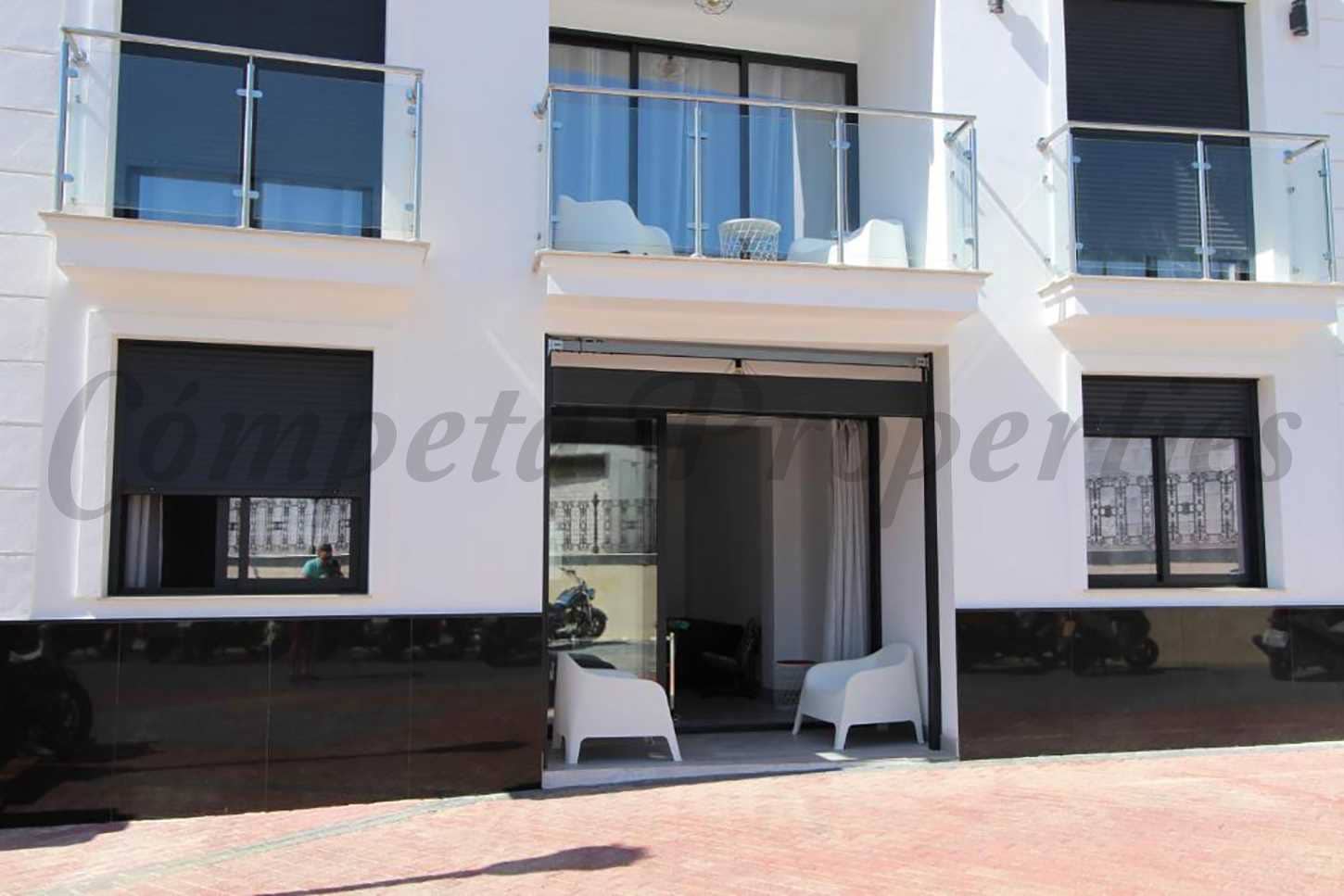 2 sypialnia Apartament do wynajęcia w Nerja z basenem - 2 000 € (Ref: 8625604)