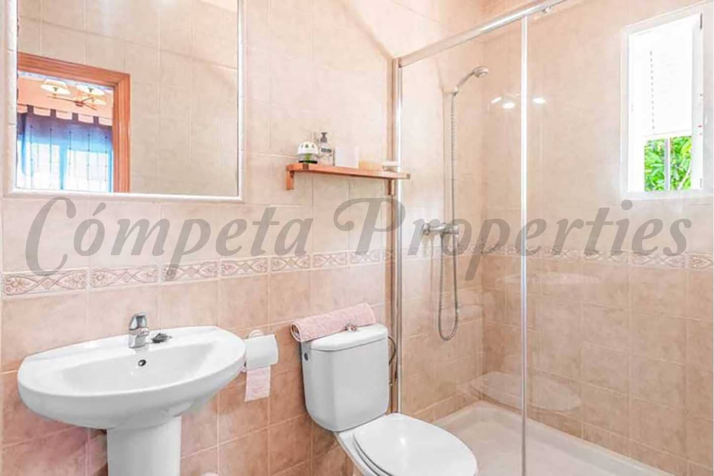 2 sypialnia Finka/Dom wiejski do wynajęcia w Torrox z basenem - 1 350 € (Ref: 8640359)