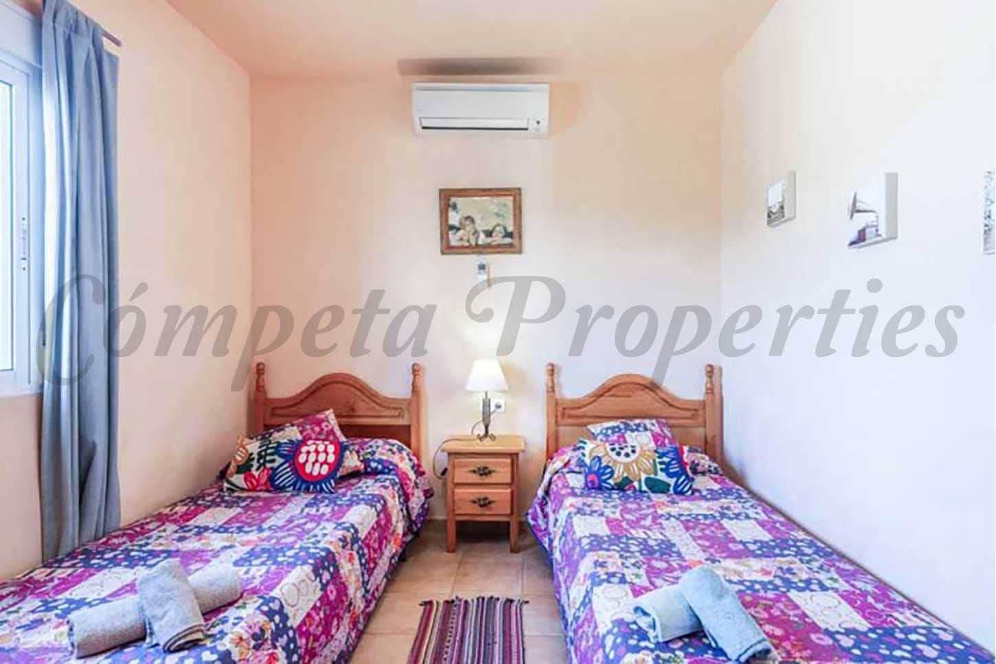 2 sypialnia Finka/Dom wiejski do wynajęcia w Torrox z basenem - 1 350 € (Ref: 8640359)