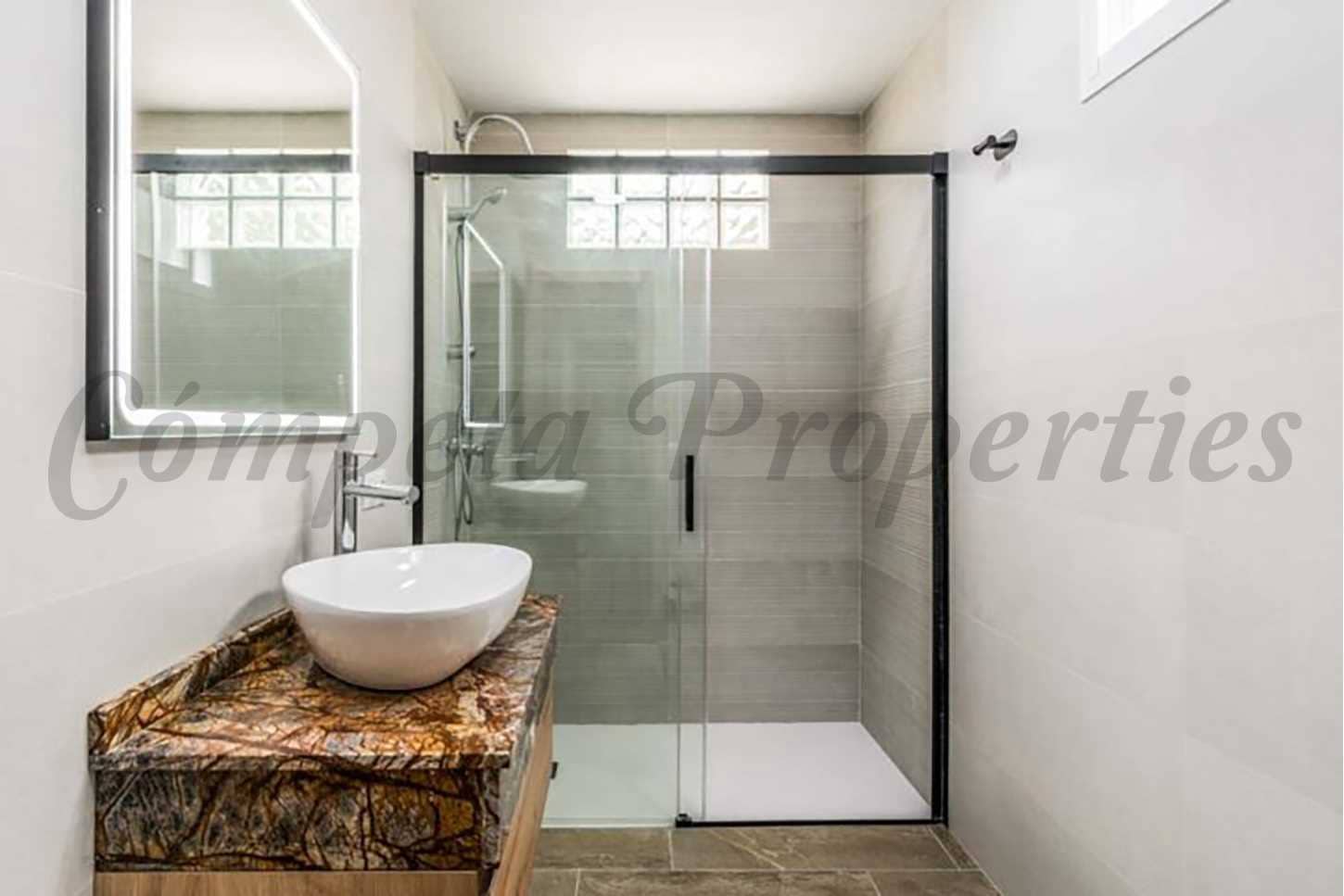 3 soveværelse Villa til leje i Nerja med swimmingpool - € 1.875 (Ref: 8640360)