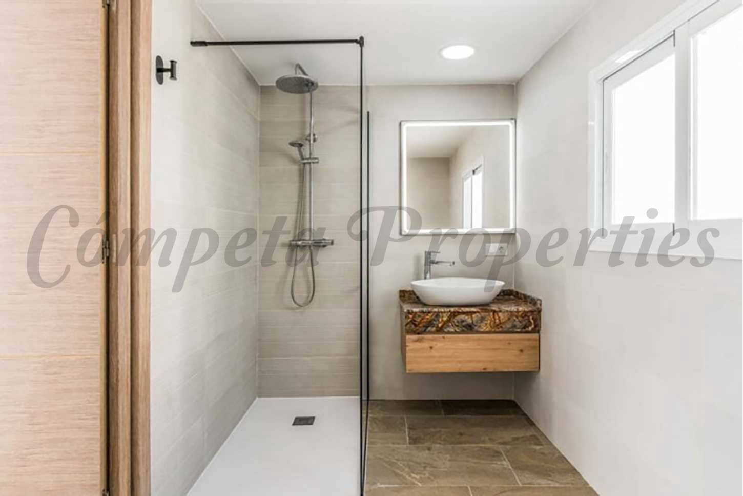 3 soveværelse Villa til leje i Nerja med swimmingpool - € 1.875 (Ref: 8640360)