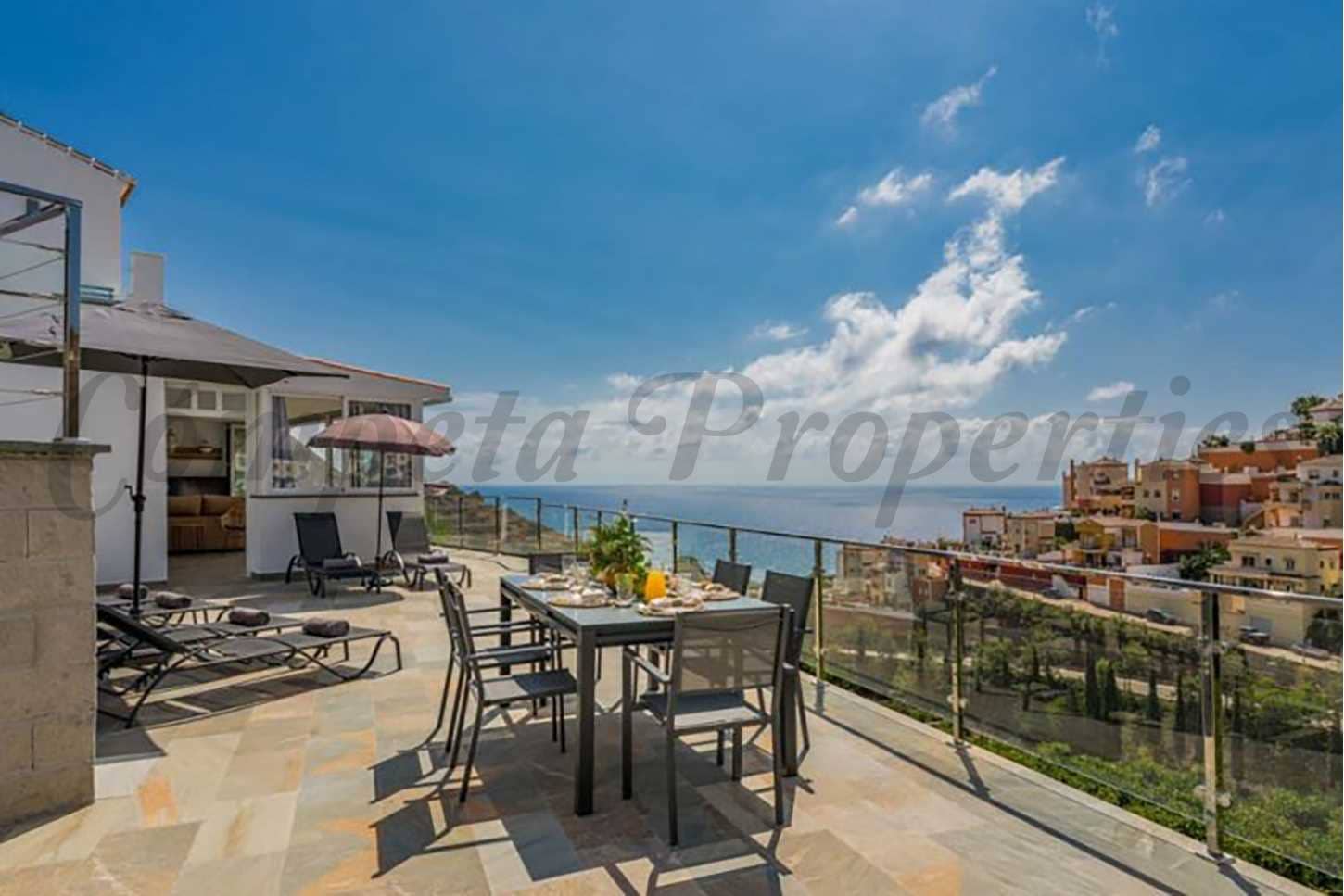 3 soveværelse Villa til leje i Nerja med swimmingpool - € 1.875 (Ref: 8640360)