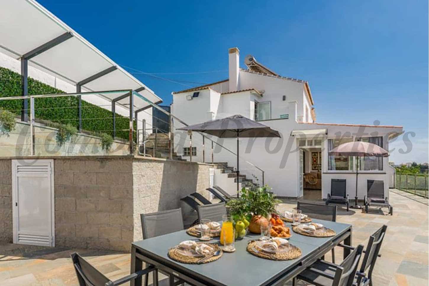 3 soveværelse Villa til leje i Nerja med swimmingpool - € 1.875 (Ref: 8640360)