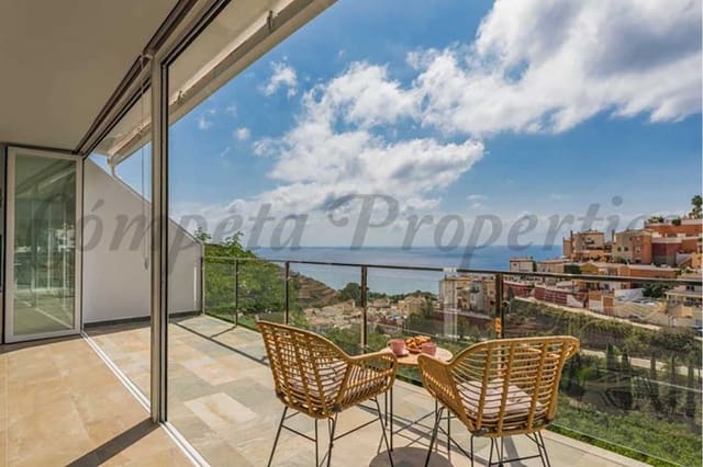 3 quarto Moradia para arrendar em Nerja com piscina - 1 875 € (Ref: 8640360)