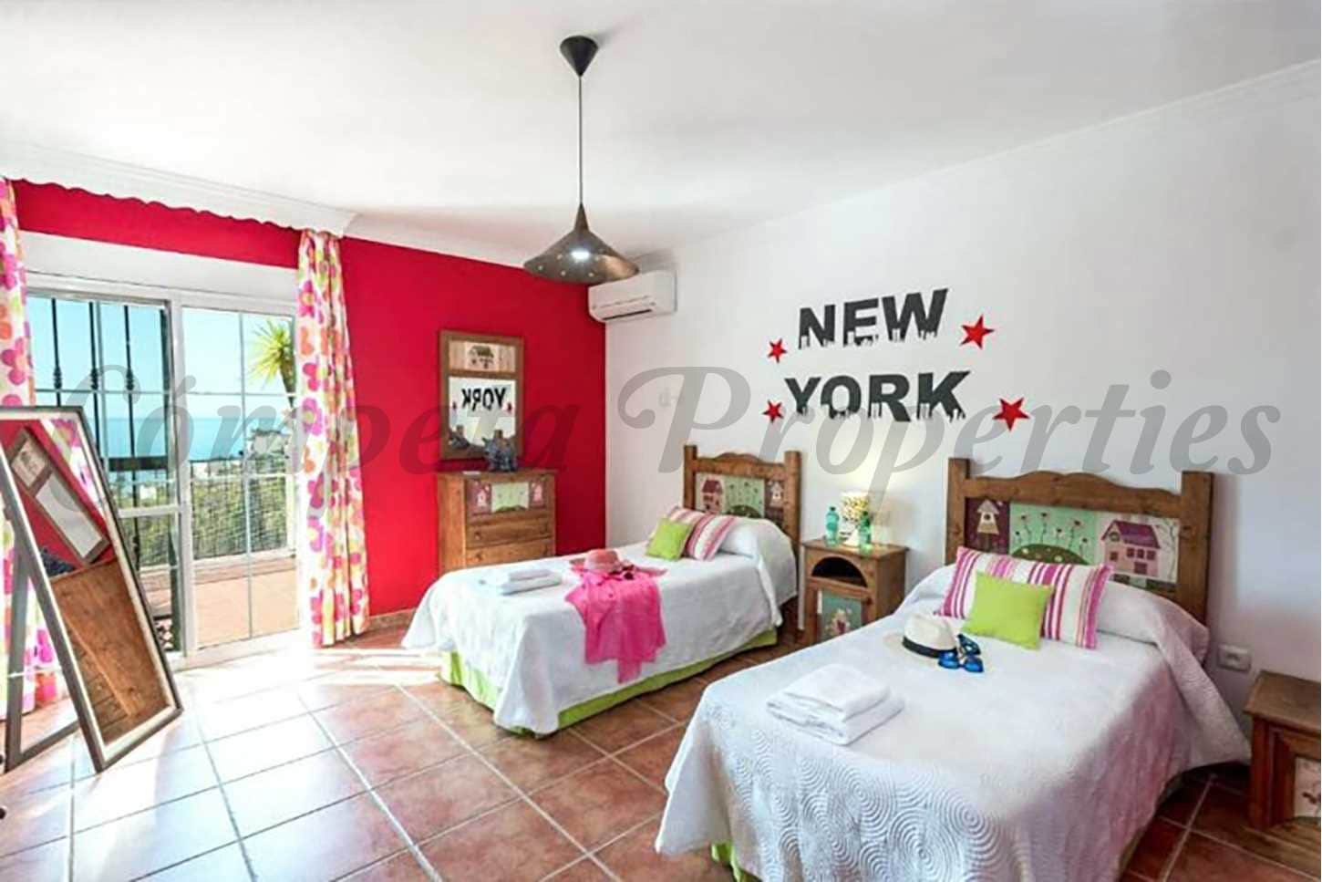 4 soveværelse Finca/Landehus til leje i Nerja med swimmingpool - € 2.100 (Ref: 8643883)