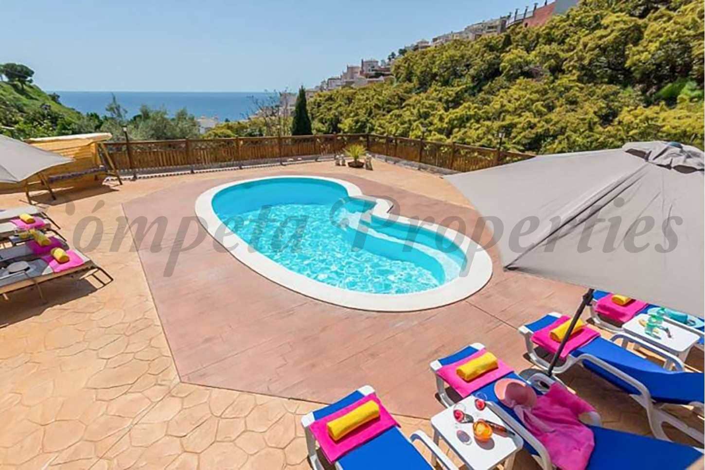 4 soveværelse Finca/Landehus til leje i Nerja med swimmingpool - € 2.100 (Ref: 8643883)