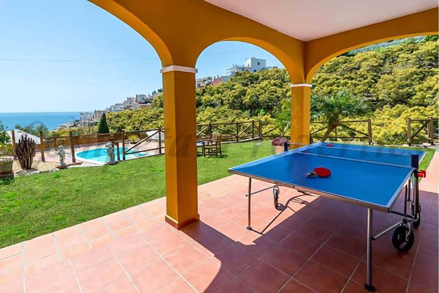 4 soveværelse Finca/Landehus til leje i Nerja med swimmingpool - € 2.100 (Ref: 8643883)