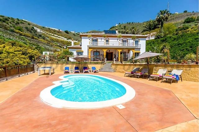 4 soveværelse Finca/Landehus til leje i Nerja med swimmingpool - € 2.100 (Ref: 8643883)