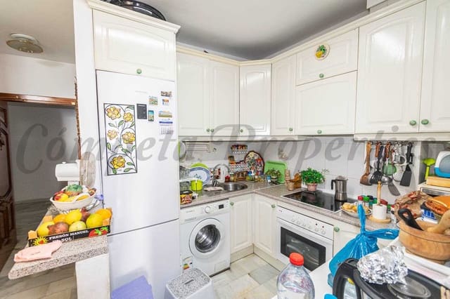 3 chambre Appartement à vendre à Torrox-Costa, Torrox avec piscine garage - 285 000 € (Ref: 8653836)