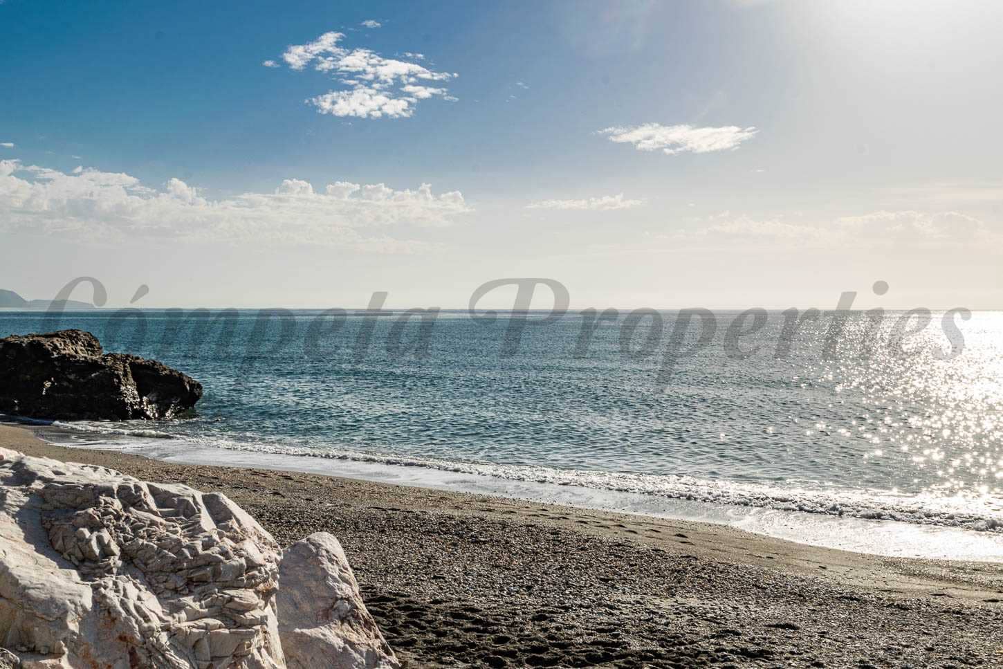 3 chambre Appartement à vendre à Torrox-Costa avec piscine garage - 285 000 € (Ref: 8653836)