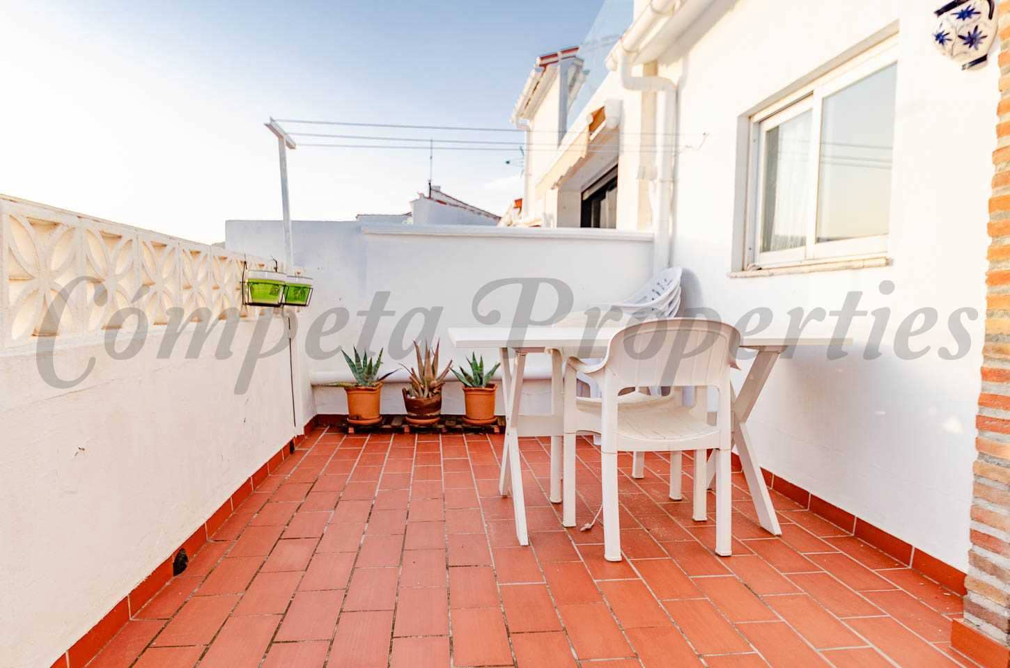 5 bedroom Townhouse for sale in Canillas de Albaida - € 199,000 (Ref: 8657916)