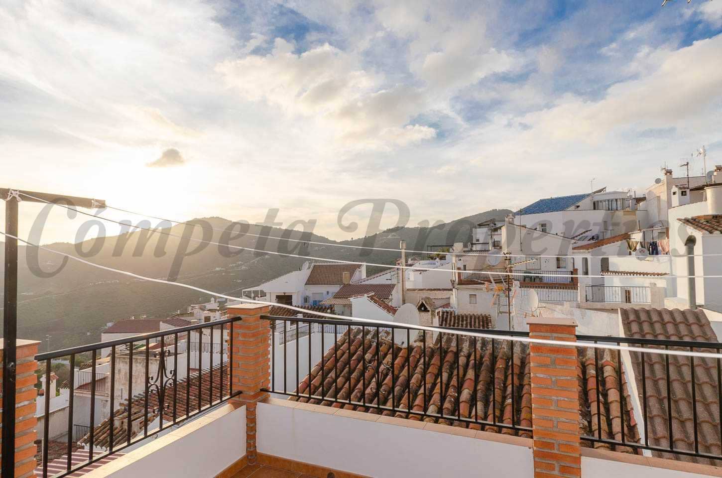 3 soveværelse Byhus til salg i Canillas de Albaida - € 159.000 (Ref: 8657952)