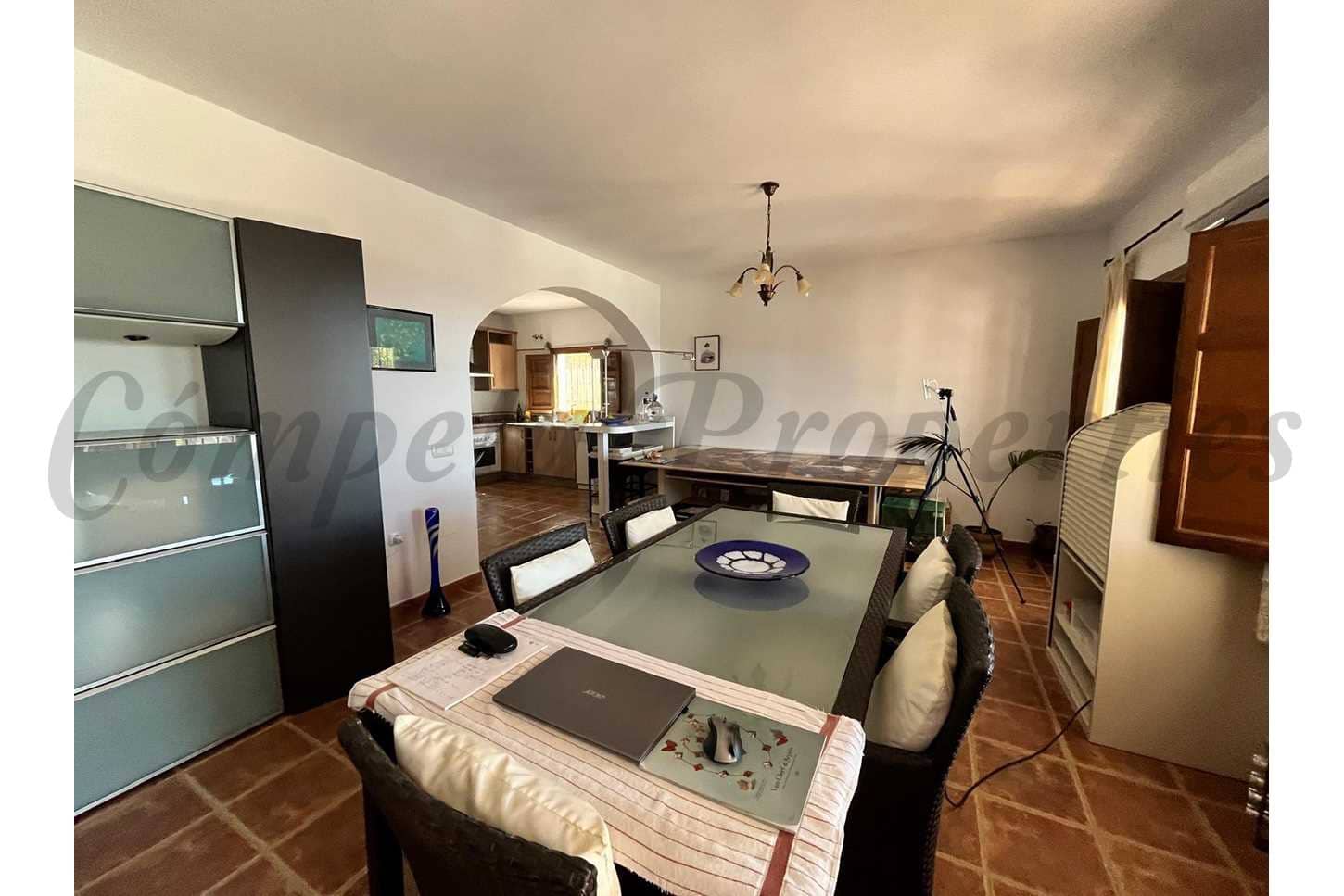 2 soveværelse Villa til leje i Archez med swimmingpool - € 1.500 (Ref: 8658843)