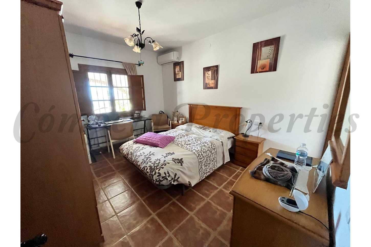 2 soveværelse Villa til leje i Archez med swimmingpool - € 1.500 (Ref: 8658843)