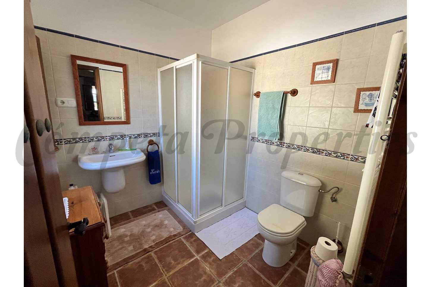 2 soveværelse Villa til leje i Archez med swimmingpool - € 1.500 (Ref: 8658843)