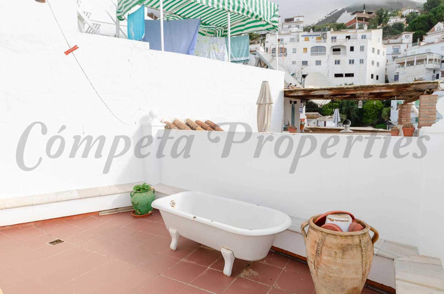 4 soveværelse Byhus til salg i Competa - € 299.000 (Ref: 8668796)