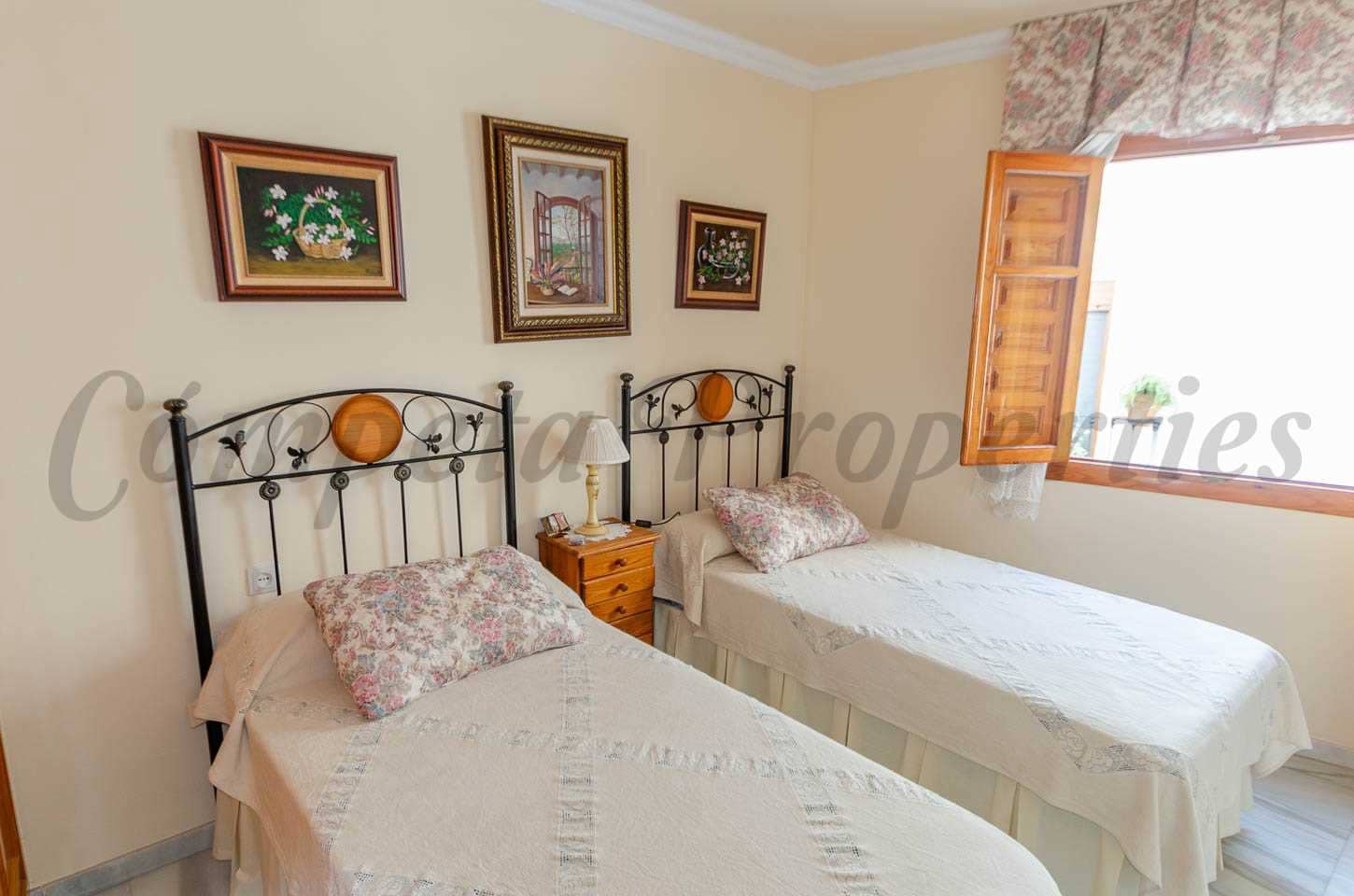 4 soveværelse Byhus til salg i Competa - € 299.000 (Ref: 8668796)