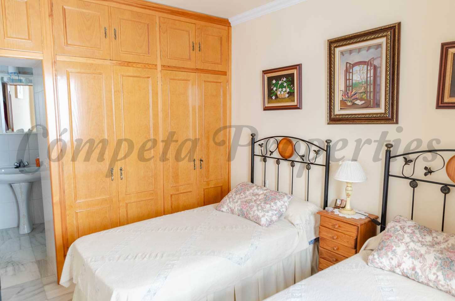 4 soveværelse Byhus til salg i Competa - € 299.000 (Ref: 8668796)