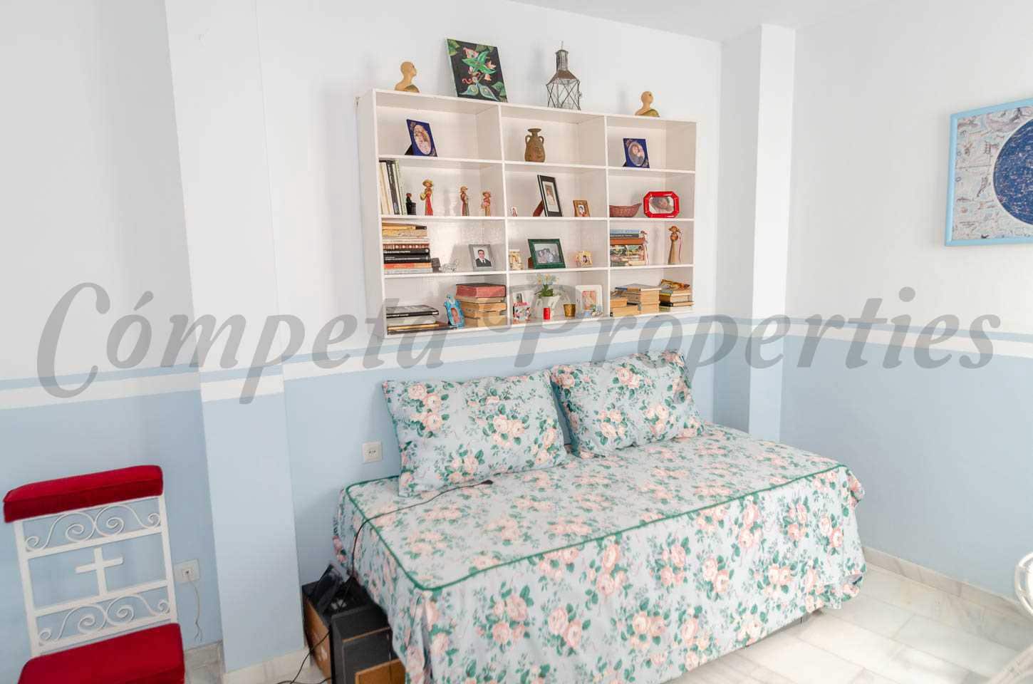 4 soveværelse Byhus til salg i Competa - € 299.000 (Ref: 8668796)