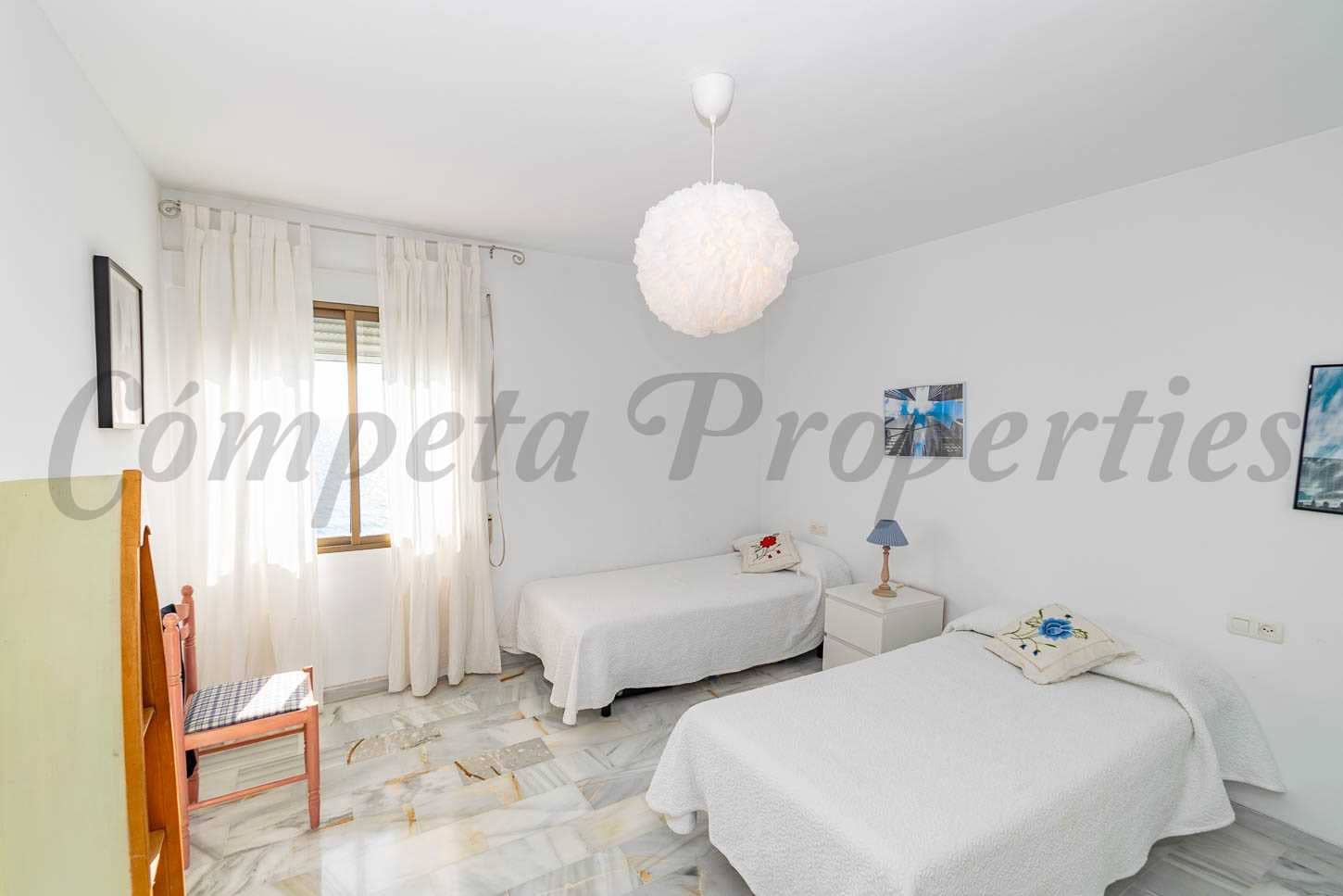 3 soveværelse Lejlighed til salg i Torrox-Costa med swimmingpool garage - € 880.000 (Ref: 8687853)