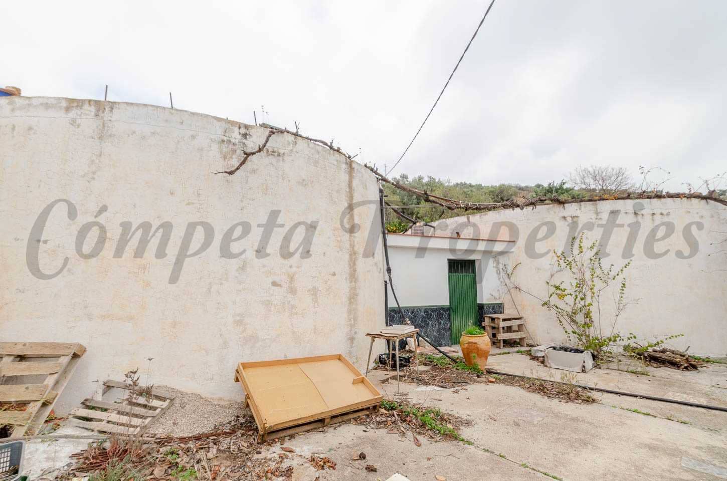 Rakentamaton maa myytävänä paikassa Sayalonga - 160 000 € (Ref: 8691689)