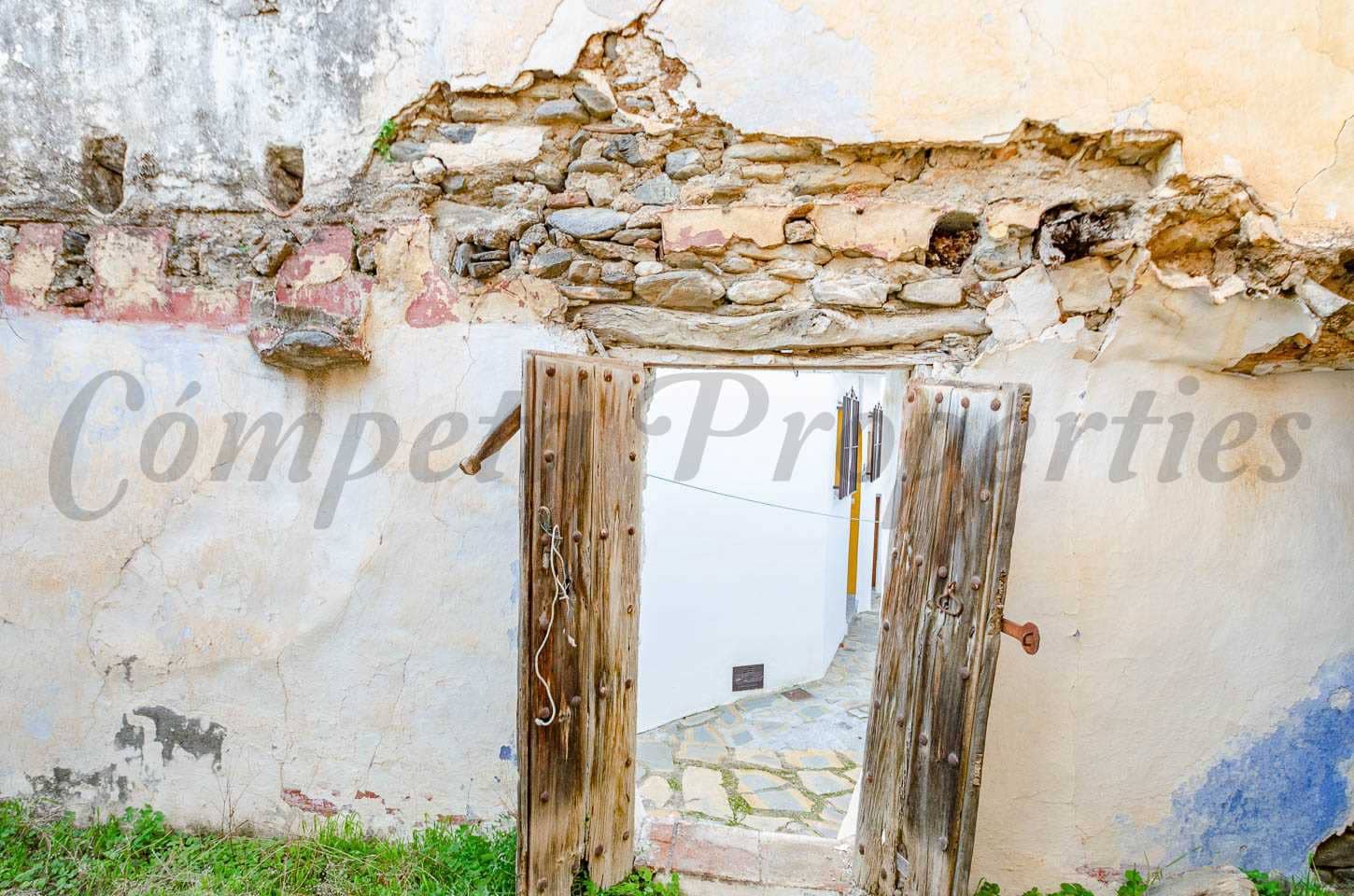 Byhus til salg i Salares - € 30.000 (Ref: 8693178)